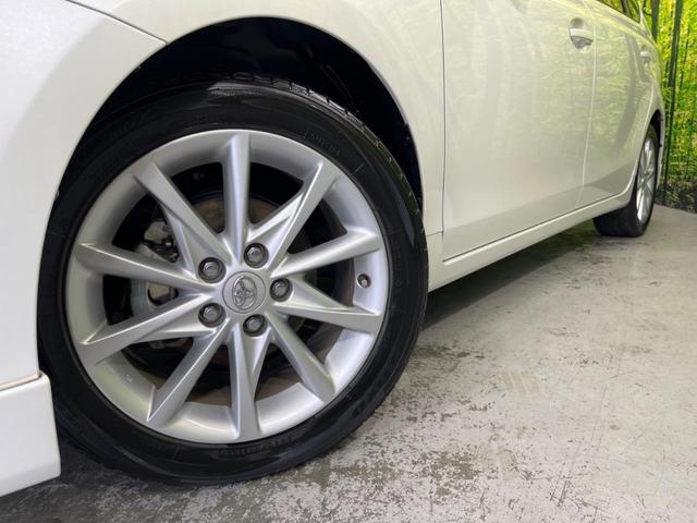 【純正１７インチアルミホイール】外観にマッチした純正アルミホイールを装着しております。各種社外アルミホイールや、スタッドレスタイヤも取扱いしております。是非ご相談ください♪