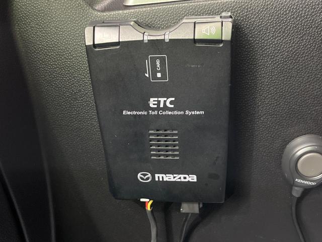 プレマシー ２０ＣＳ　両側電動スライド　純正ナビ　バックカメラ　ＥＴＣ　スマートキー　電動格納ミラー（6枚目）