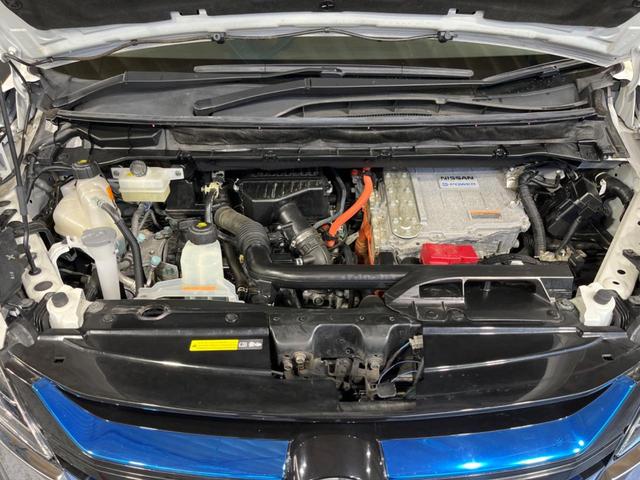 セレナ e-パワー ハイウェイスターV 両側電動ドア 後席モニター 全周囲カメラ 衝突被害軽減システム スマートキー LEDヘッド ETC クルコン オートエアコン リアエアコン Bluetooth CD DVD再生 フルセグ(18枚目)