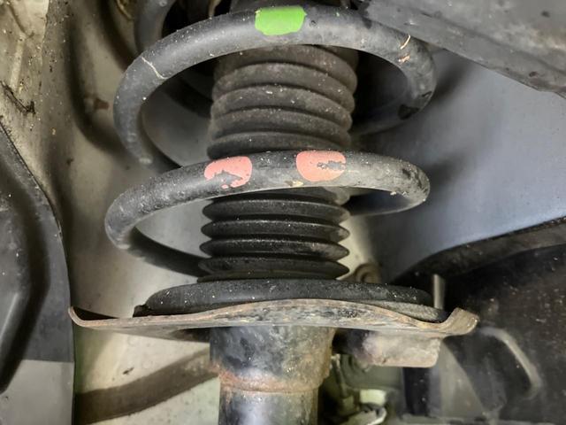 セレナ e-パワー ハイウェイスターV 両側電動ドア 後席モニター 全周囲カメラ 衝突被害軽減システム スマートキー LEDヘッド ETC クルコン オートエアコン リアエアコン Bluetooth CD DVD再生 フルセグ(20枚目)