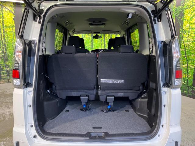 セレナ e-パワー ハイウェイスターV 両側電動ドア 後席モニター 全周囲カメラ 衝突被害軽減システム スマートキー LEDヘッド ETC クルコン オートエアコン リアエアコン Bluetooth CD DVD再生 フルセグ(42枚目)