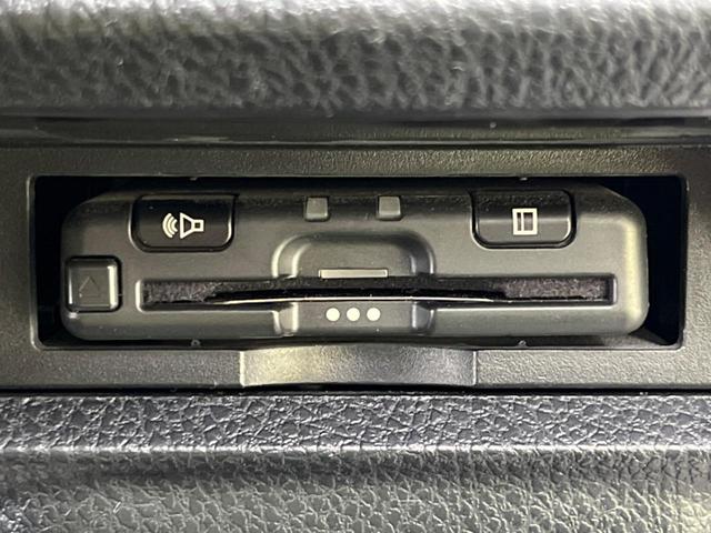 ヴォクシー ＺＳ　煌ＩＩ　両側電動スライド　ＳＤナビ　バックカメラ　フリップダウン　トヨタセーフティセンス　スマートキー　ＬＥＤヘッド　ＥＴＣ　クルコン　オートライト　Ｂｌｕｅｔｏｏｔｈ接続　地デジ（30枚目）