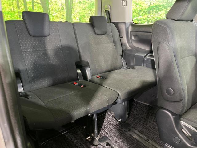 ヴォクシー Ｖ　両側電動スライド　純正９型ナビ　トヨタセーフティセンス　バックカメラ　クルコン　ＥＴＣ　スマートキー　オートハイビーム　ＬＥＤヘッド　車線逸脱警報　アイドリングストップ　Ｂｌｕｅｔｏｏｔｈ接続　地デジ（10枚目）