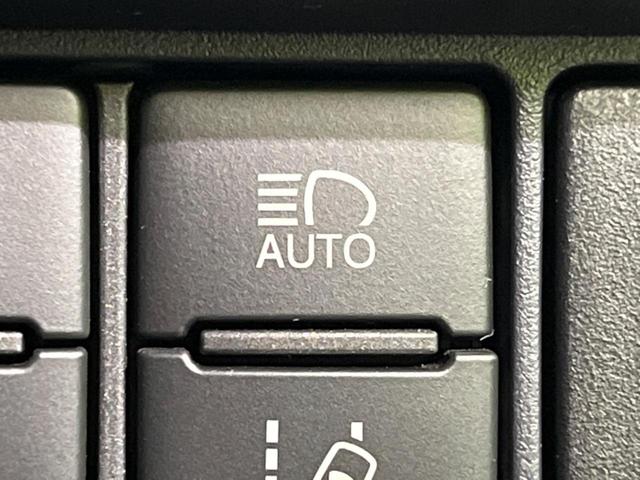 ヴォクシー Ｖ　両側電動スライド　純正９型ナビ　トヨタセーフティセンス　バックカメラ　クルコン　ＥＴＣ　スマートキー　オートハイビーム　ＬＥＤヘッド　車線逸脱警報　アイドリングストップ　Ｂｌｕｅｔｏｏｔｈ接続　地デジ（26枚目）