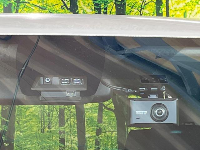 ヴォクシー Ｖ　両側電動スライド　純正９型ナビ　トヨタセーフティセンス　バックカメラ　クルコン　ＥＴＣ　スマートキー　オートハイビーム　ＬＥＤヘッド　車線逸脱警報　アイドリングストップ　Ｂｌｕｅｔｏｏｔｈ接続　地デジ（41枚目）