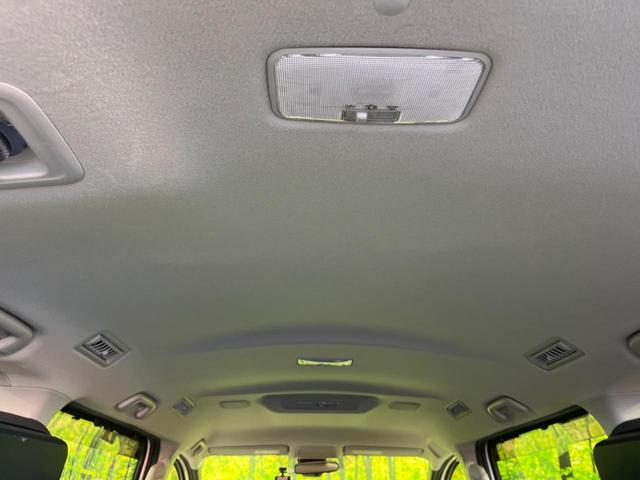 ヴォクシー Ｖ　両側電動スライド　純正９型ナビ　トヨタセーフティセンス　バックカメラ　クルコン　ＥＴＣ　スマートキー　オートハイビーム　ＬＥＤヘッド　車線逸脱警報　アイドリングストップ　Ｂｌｕｅｔｏｏｔｈ接続　地デジ（42枚目）