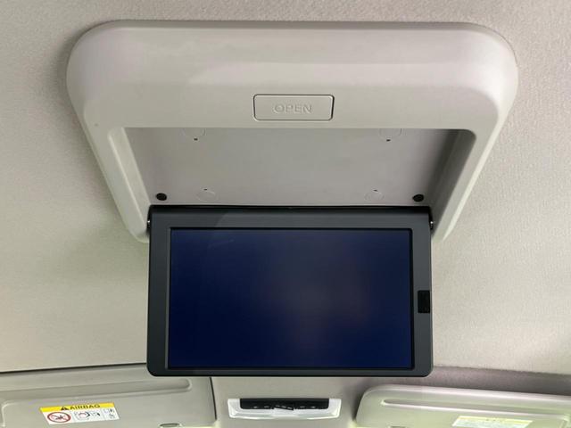 セレナ ｅ－パワー　ハイウェイスターＶ　純正ナビ１０インチ　フリップダウンモニター　プロパイロット　アラウンドビューモニター　デジタルインナーミラー　両側電動スライドドア（4枚目）