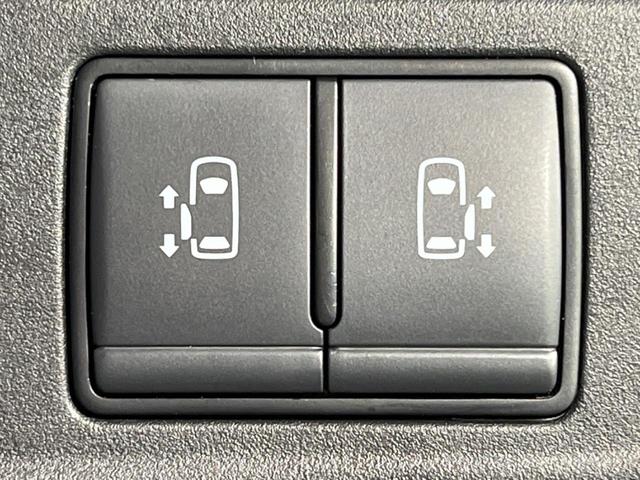 セレナ ｅ－パワー　ハイウェイスターＶ　純正ナビ１０インチ　フリップダウンモニター　プロパイロット　アラウンドビューモニター　デジタルインナーミラー　両側電動スライドドア（8枚目）