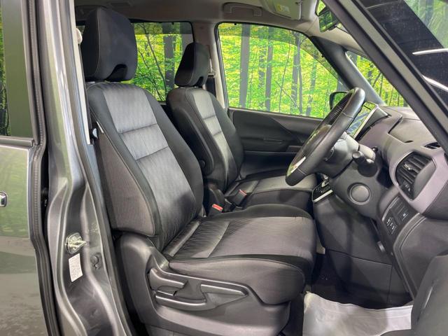 セレナ ｅ－パワー　ハイウェイスターＶ　純正ナビ１０インチ　フリップダウンモニター　プロパイロット　アラウンドビューモニター　デジタルインナーミラー　両側電動スライドドア（9枚目）