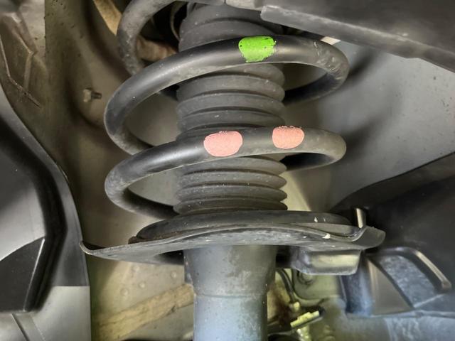 セレナ ｅ－パワー　ハイウェイスターＶ　純正ナビ１０インチ　フリップダウンモニター　プロパイロット　アラウンドビューモニター　デジタルインナーミラー　両側電動スライドドア（21枚目）