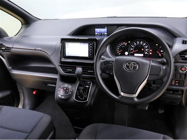 ノア Ｘ　ワンセグ　メモリーナビ　バックカメラ　衝突被害軽減システム　電動スライドドア　ＬＥＤヘッドランプ　ウオークスルー　乗車定員７人　３列シート　アイドリングストップ（5枚目）