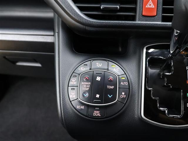 ノア Ｘ　ワンセグ　メモリーナビ　バックカメラ　衝突被害軽減システム　電動スライドドア　ＬＥＤヘッドランプ　ウオークスルー　乗車定員７人　３列シート　アイドリングストップ（15枚目）