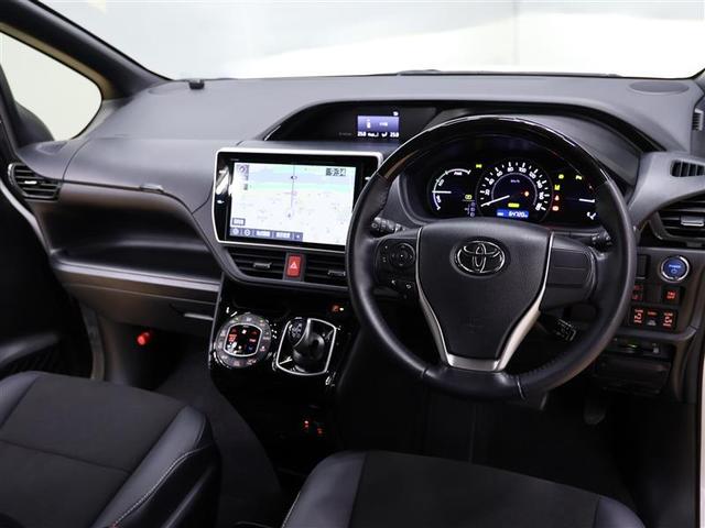 ノア ハイブリッドＳｉ　ダブルバイビーＩＩＩ　フルセグ　メモリーナビ　ＤＶＤ再生　バックカメラ　衝突被害軽減システム　ＥＴＣ　両側電動スライド　ＬＥＤヘッドランプ　乗車定員７人　３列シート　ワンオーナー（5枚目）