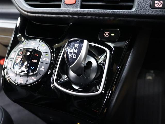 ノア ハイブリッドＳｉ　ダブルバイビーＩＩＩ　フルセグ　メモリーナビ　ＤＶＤ再生　バックカメラ　衝突被害軽減システム　ＥＴＣ　両側電動スライド　ＬＥＤヘッドランプ　乗車定員７人　３列シート　ワンオーナー（16枚目）