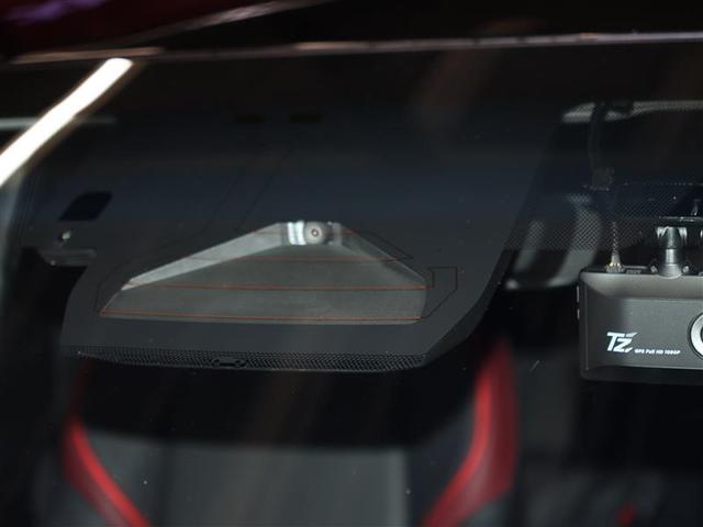 プリウス Ｚ　ディスプレイオーディオ　コネクティッドナビ　フルセグ　バックカメラ　衝突被害軽減システム　ＰＫＳＢ　ＥＴＣ２．０　ドラレコ　ＬＥＤヘッドランプ　ワンオーナー　全周囲カメラ　電動バックドア（7枚目）