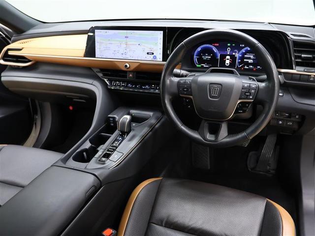 クラウンクロスオーバー ＲＳアドバンスド　革シート　サンルーフ　４ＷＤ　フルセグ　メモリーナビ　バックカメラ　衝突被害軽減システム　ＥＴＣ　ドラレコ　ＬＥＤヘッドランプ　ワンオーナー　サンルーフ　パドルシフト　ＰＫＳＢ　デジタルインナーミラー（8枚目）