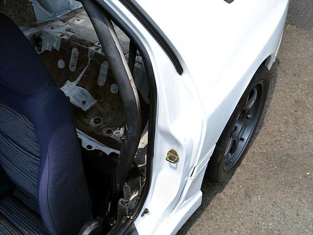 サバンナＲＸ－７ ＧＴ－Ｒ　元色ホワイト　社外ＬＳＤ　車高調　マフラー　フルバケシート　デフィ追加メーター　ＡＴからＭＴ載せ替え公認車　ロールバー　ブローオフ　エアクリ　ＫＯＹＯラヂエター（23枚目）
