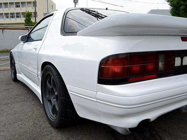 サバンナＲＸ－７ ＧＴ－Ｒ　元色ホワイト　社外ＬＳＤ　車高調　マフラー　フルバケシート　デフィ追加メーター　ＡＴからＭＴ載せ替え公認車　ロールバー　ブローオフ　エアクリ　ＫＯＹＯラヂエター（33枚目）