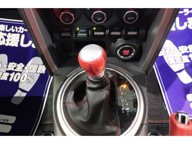 GTリミテッド 純正HDDナビ 盗難防止システム LEDヘッドランプ ETC オートライト AW シートヒーター CD DVD再生 スマートキー エアバッグ 助手席エアバッグ ABS オートエアコン(6枚目)