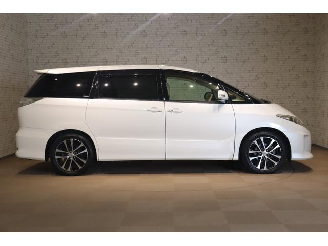 エスティマ アエラス　ＥＴＣ　バックカメラ　ナビ　オートクルーズコントロール　両側電動スライドドア　ＨＩＤ　スマートキー　３列シート　オットマン　ＣＶＴ　アルミホイール　ＣＤ　盗難防止システム　衝突安全ボディ　ＡＢＳ（13枚目）