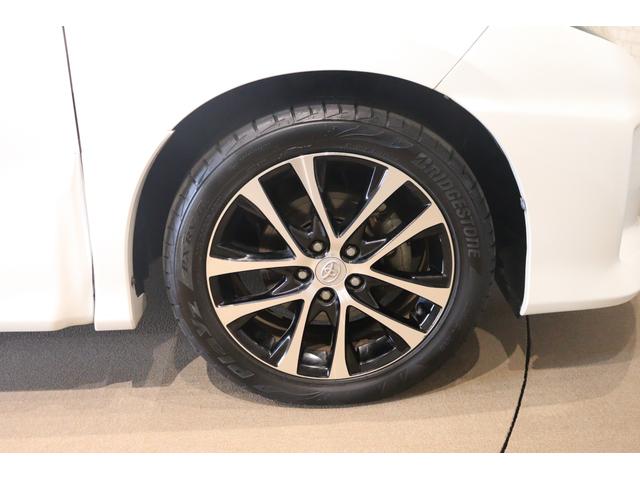 エスティマ アエラス　ＥＴＣ　バックカメラ　ナビ　オートクルーズコントロール　両側電動スライドドア　ＨＩＤ　スマートキー　３列シート　オットマン　ＣＶＴ　アルミホイール　ＣＤ　盗難防止システム　衝突安全ボディ　ＡＢＳ（23枚目）