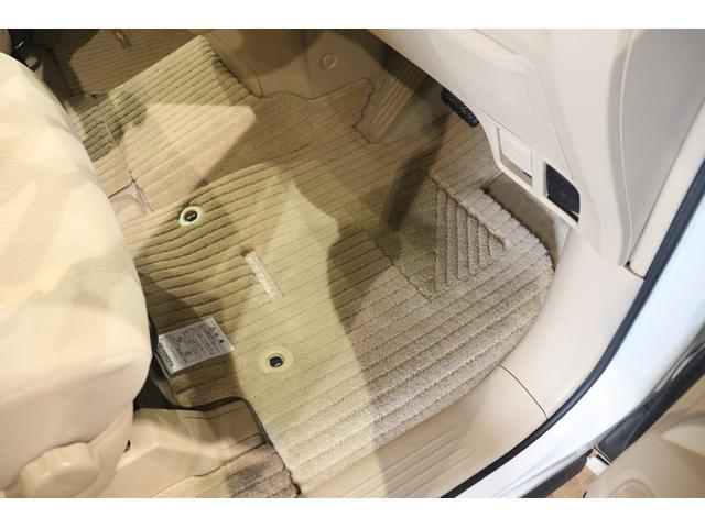 エスティマ アエラス　ＥＴＣ　バックカメラ　ナビ　オートクルーズコントロール　両側電動スライドドア　ＨＩＤ　スマートキー　３列シート　オットマン　ＣＶＴ　アルミホイール　ＣＤ　盗難防止システム　衝突安全ボディ　ＡＢＳ（24枚目）