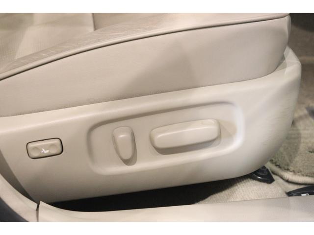 プレミオ ２．０Ｇ　スペリア　ドライブレコーダー　オートクルーズコントロール　バックカメラ　ナビ　ＴＶ　アルミホイール　ＨＩＤ　ＣＶＴ　シートヒーター　スマートキー　電動格納ミラー　盗難防止システム　パワーシート　革シート　ＣＤ（28枚目）
