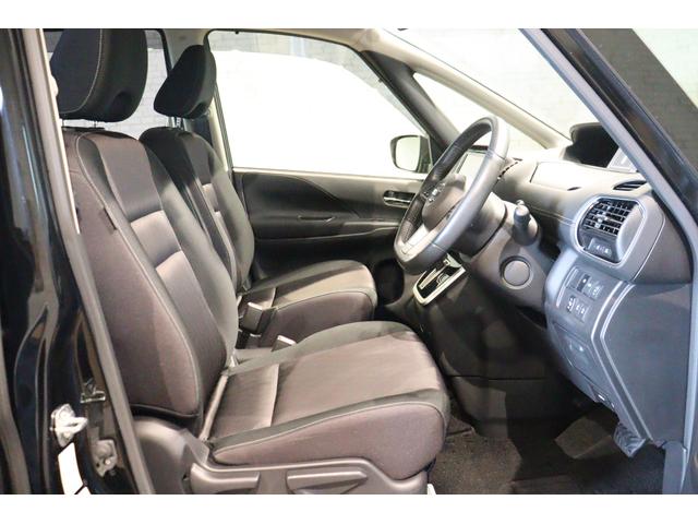 セレナ ハイウェイスター ETC 全周囲カメラ ナビ TV オートクルーズコントロール パークアシスト 衝突被害軽減システム 両側電動スライドドア スマートキー アイドリングストップ 3列シート CVT アルミホイール CD(28枚目)