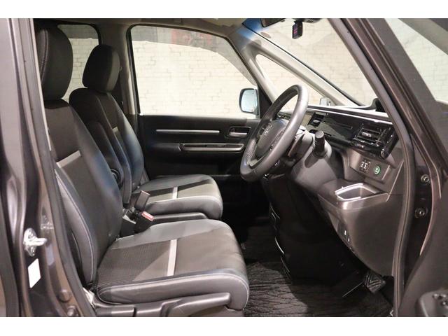 ステップワゴンスパーダ スパーダ・クールスピリット　ホンダセンシング　ドライブレコーダー　ＥＴＣ　バックカメラ　ナビ　ＴＶ　クルーズコントロール　レーンアシスト　衝突被害軽減システム　両側電動スライドドア　オートライト　ＬＥＤヘッドランプ　スマートキー（25枚目）