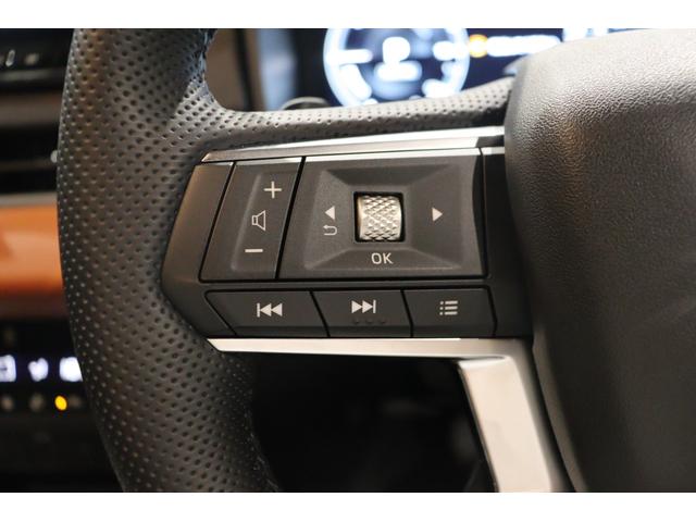 アウトランダーＰＨＥＶ Ｐ　４ＷＤ　ドライブレコーダー　全周囲カメラ　クリアランスソナー　クルーズコントロール　パワーシート　衝突被害軽減システム　ナビ　ＴＶ　ＬＥＤヘッドランプ　アルミホイール　スマートキー（3枚目）