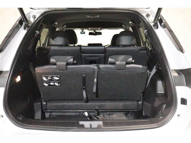 アウトランダーＰＨＥＶ Ｐ　４ＷＤ　ドライブレコーダー　全周囲カメラ　クリアランスソナー　クルーズコントロール　パワーシート　衝突被害軽減システム　ナビ　ＴＶ　ＬＥＤヘッドランプ　アルミホイール　スマートキー（19枚目）