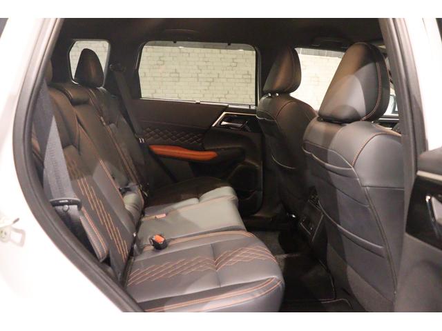 アウトランダーＰＨＥＶ Ｐ　４ＷＤ　ドライブレコーダー　全周囲カメラ　クリアランスソナー　クルーズコントロール　パワーシート　衝突被害軽減システム　ナビ　ＴＶ　ＬＥＤヘッドランプ　アルミホイール　スマートキー（27枚目）