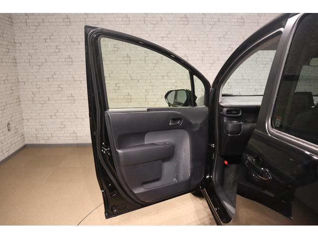 シエンタ ハイブリッドX クリアランスソナー オートクルーズコントロール レーンアシスト 衝突被害軽減システム 両側スライド・片側電動 オートマチックハイビーム LEDヘッドランプ スマートキー 3列シート CVT(30枚目)