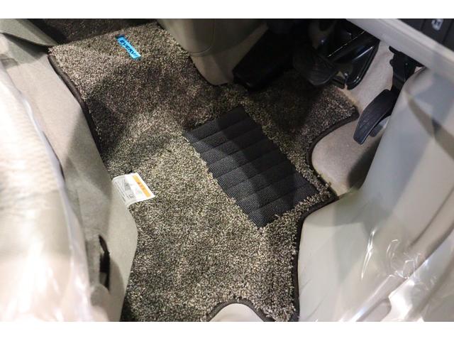 エブリイワゴン ＰＺターボスペシャル　バックカメラ　両側電動スライドドア　クリアランスソナー　レーンアシスト　衝突被害軽減システム　ＬＥＤヘッドランプ　スマートキー　アイドリングストップ　シートヒーター　ベンチシート　ＣＶＴ（9枚目）
