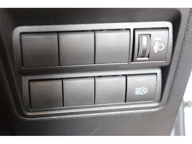 セーフティセンスの１つのオートマチックハイビームが装備されており、ハイビームとロービームを自動で切り替え、夜間の歩行者などの早期発見をサポート☆切り替え忘れを防ぐほか、手動操作の煩わしさも軽減します！