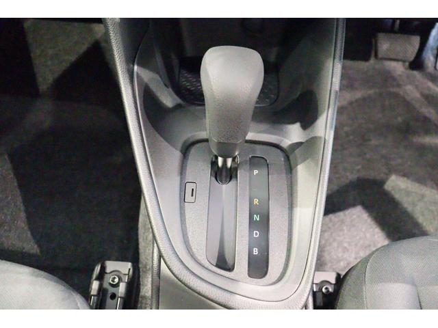 発進時や後退時に必ず操作するレバーです。操作のしやすさが肝になってきます。ぜひ一度体感してください。