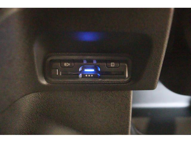 Ｎ－ＢＯＸカスタム ターボ　ＥＴＣ　バックカメラ　サイドカメラ　両側電動スライドドア　クリアランスソナー　オートクルーズコントロール　レーンアシスト　衝突被害軽減システム　オートライト　ＬＥＤヘッドランプ　スマートキー（7枚目）