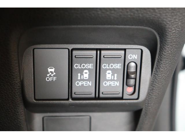 フリード ｅ：ＨＥＶエアー　ＥＸ　バックカメラ　ナビ　ＴＶ　クリアランスソナー　クルーズコントロール　レーンアシスト　衝突被害軽減システム　両側電動スライドドア　ＬＥＤヘッドランプ　スマートキー　アイドリングストップ（9枚目）