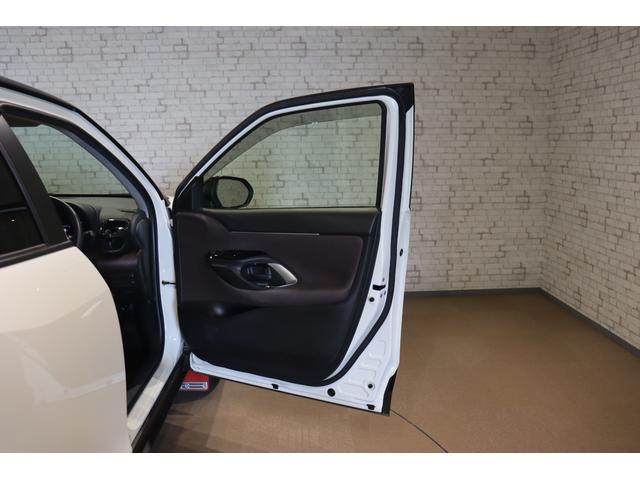 ヤリスクロス ハイブリッドZ ドライブレコーダー ETC バックカメラ クリアランスソナー クルーズコントロール レーンアシスト パワーシート 衝突被害軽減システム ナビ オートマチックハイビーム LEDヘッドランプ(11枚目)