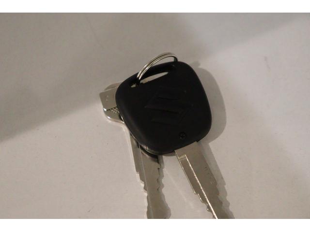 キャリイトラック ＫＣエアコン・パワステ　４ＷＤ　軽トラック　ＭＴ　衝突被害軽減システム　クリアランスソナー　レーンアシスト　アイドリングストップ　ＥＳＣ　エアコン　パワーウィンドウ　運転席エアバッグ　助手席エアバッグ　記録簿（8枚目）