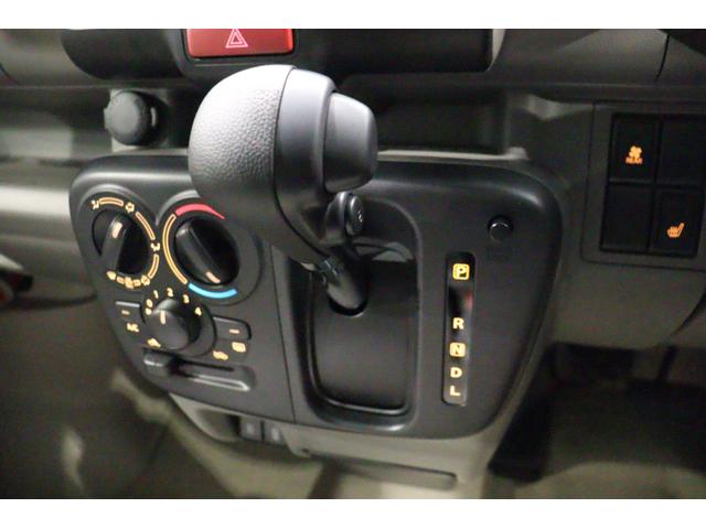 エブリイ ジョインターボ　両側スライドドア　クリアランスソナー　レーンアシスト　衝突被害軽減システム　ＬＥＤヘッドランプ　スマートキー　アイドリングストップ　シートヒーター　ＣＶＴ　盗難防止システム　ＡＢＳ　ＥＳＣ（4枚目）