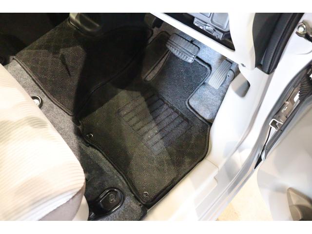 デイズ J ETC バックカメラ ナビ TV 衝突被害軽減システム キーレスエントリー ベンチシート CVT ABS ESC CD USB Bluetooth 衝突安全ボディ エアコン パワーステアリング(9枚目)