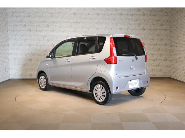 デイズ J ETC バックカメラ ナビ TV 衝突被害軽減システム キーレスエントリー ベンチシート CVT ABS ESC CD USB Bluetooth 衝突安全ボディ エアコン パワーステアリング(17枚目)