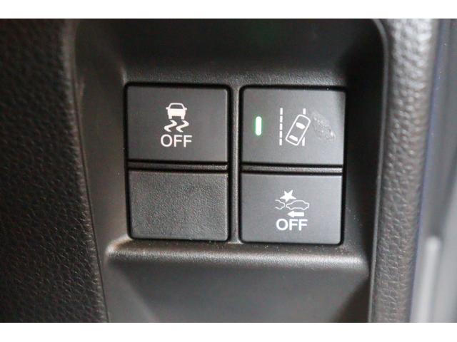 車線はみだしを知らせてくれる機能！レーンアシスト付！