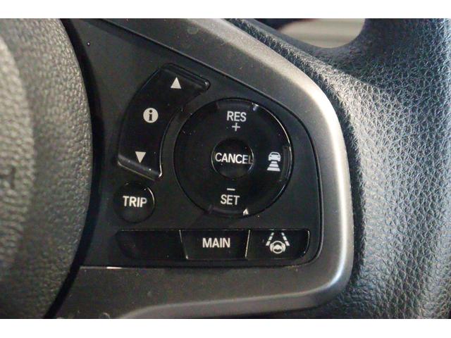 長距離に大活躍のオートクルーズコントロールになります。１度使ってしまうと手放せなくなる快適装備です。ぜひ体感してください。