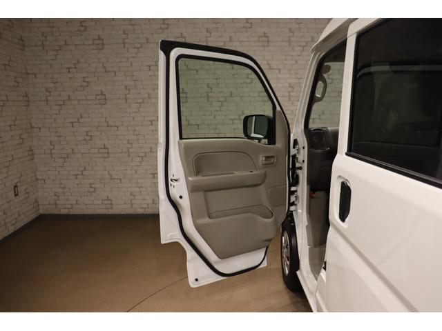 エブリイ ＰＣ　軽バン　ＣＶＴ　衝突被害軽減システム　クリアランスソナー　レーンアシスト　両側スライドドア　キーレスエントリー　アイドリングストップ　電動格納ミラー　シートヒーター　ＬＥＤヘッドランプ（22枚目）