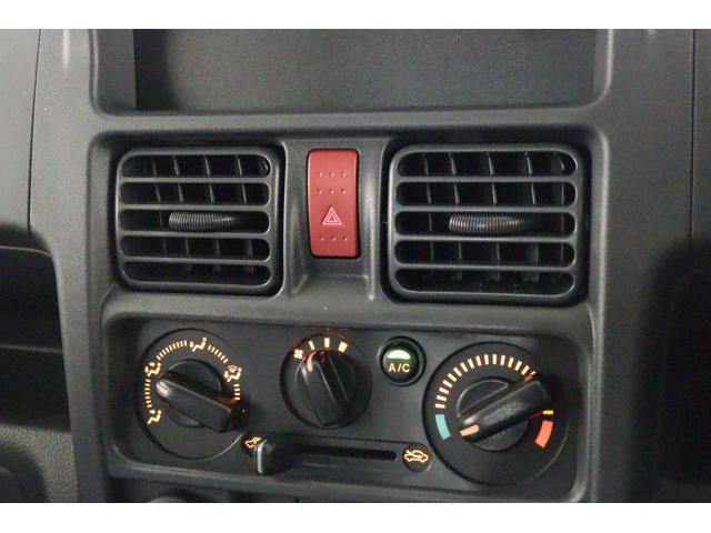 スーパーキャリイ Ｘリミテッド　４ＷＤ　軽トラック　ＡＴ　衝突被害軽減システム　クリアランスソナー　レーンアシスト　アイドリングストップ　電動格納ミラー　ＥＳＣ　エアコン　パワーウィンドウ（3枚目）