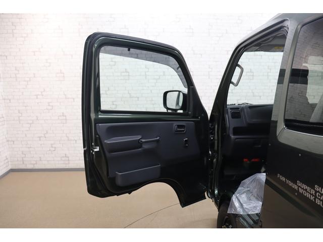 スーパーキャリイ Ｘリミテッド　４ＷＤ　軽トラック　ＡＴ　衝突被害軽減システム　クリアランスソナー　レーンアシスト　アイドリングストップ　電動格納ミラー　ＥＳＣ　エアコン　パワーウィンドウ（21枚目）