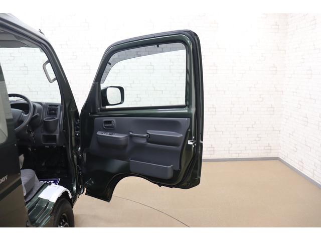 スーパーキャリイ Ｘリミテッド　４ＷＤ　軽トラック　ＡＴ　衝突被害軽減システム　クリアランスソナー　レーンアシスト　アイドリングストップ　電動格納ミラー　ＥＳＣ　エアコン　パワーウィンドウ（22枚目）