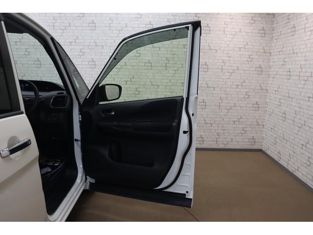 セレナ e-パワー ハイウェイスターV ETC 全周囲カメラ ナビ TV クリアランスソナー クルーズコントロール 衝突被害軽減システム 両側電動スライドドア LEDヘッドランプ スマートキー 3列シート CVT アルミホイール CD(27枚目)